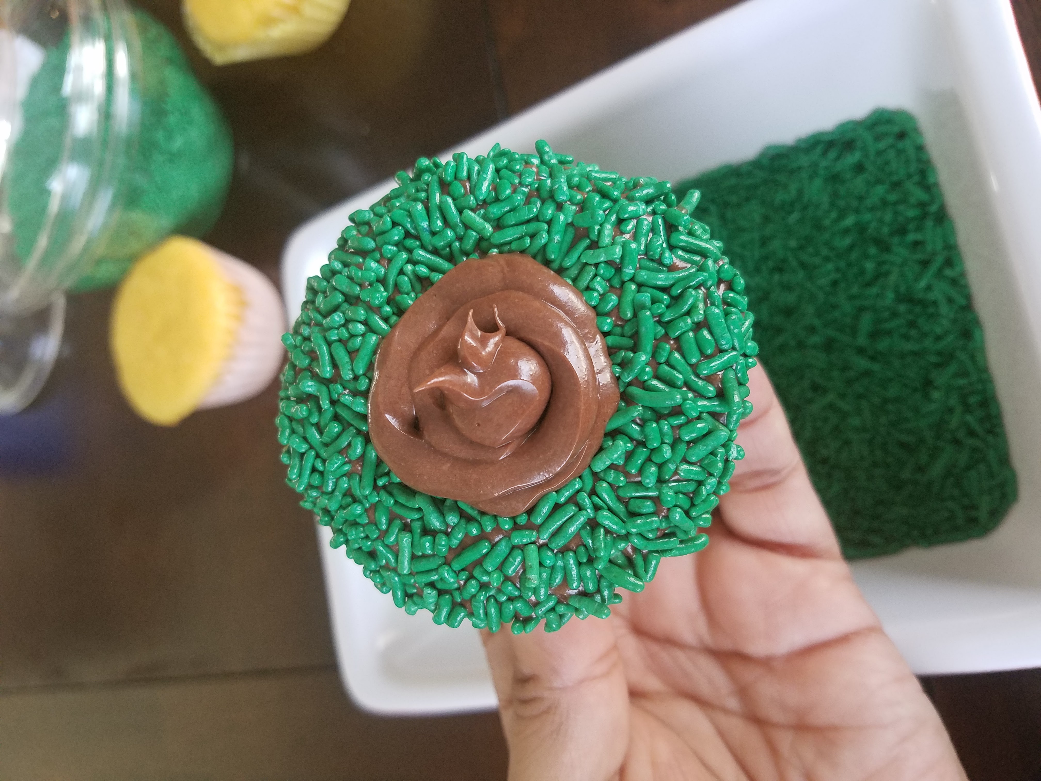 Super Easy St. Patrick's Day Cupcakes