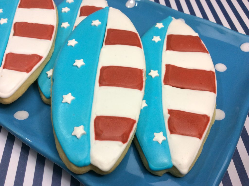 How to: Make Cute Surfboard Cookies for any Occasion