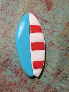 How to: Make Cute Surfboard Cookies for any Occasion