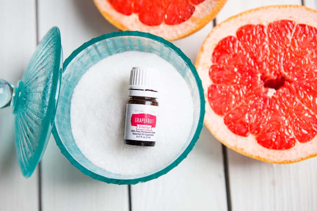 How to Make Grapefruit Bath Salts for a Home Spa or DIY Favors. This post contains the easiest and best way to make bathsalts at home, add essential oils to make your favorite scented bath salts. They are perfect for gifts and party favors.