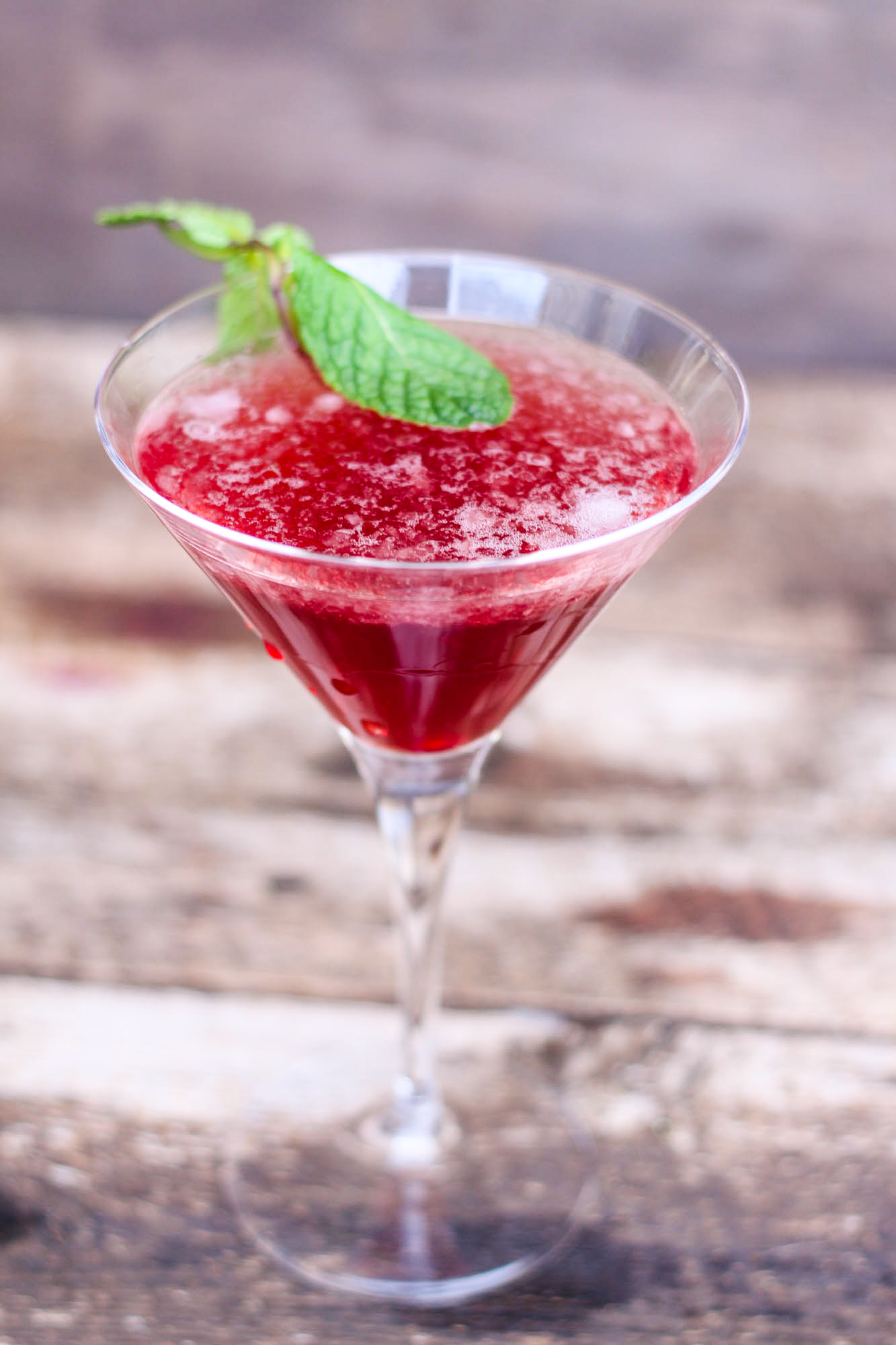 Recipe: How to Make Pomegranate Agave Martini. You can make this drink during any time of the year and it will be just as delicious! This drink is perfect for that hot Summer week or to cozy up and watch a Hallmark Holiday movie, try it, love it, make it a party! #Holidaydrink #Partydrinks #drinkrecipe