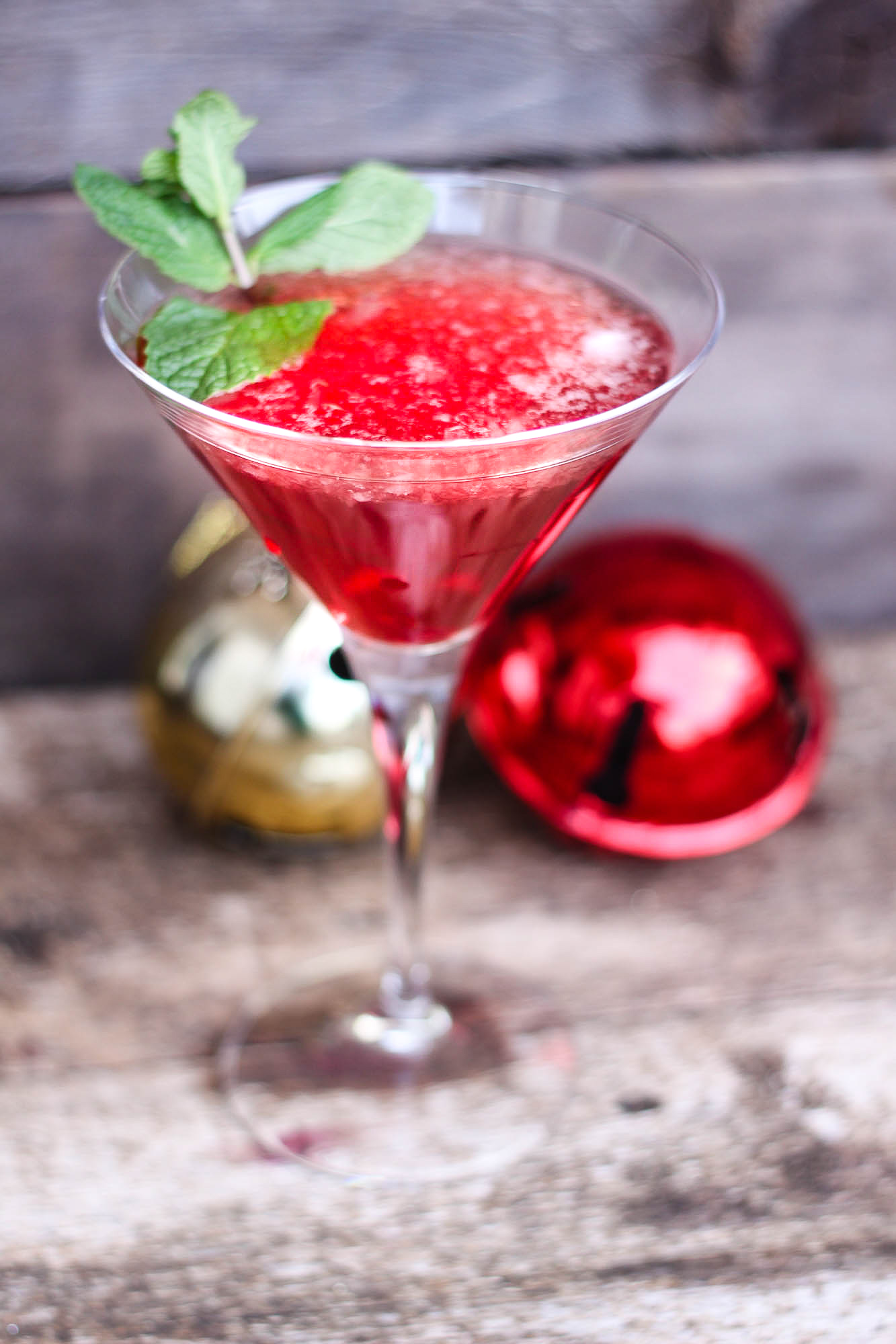 Recipe: How to Make Pomegranate Agave Martini. You can make this drink during any time of the year and it will be just as delicious! This drink is perfect for that hot Summer week or to cozy up and watch a Hallmark Holiday movie, try it, love it, make it a party! #Holidaydrink #Partydrinks #drinkrecipe