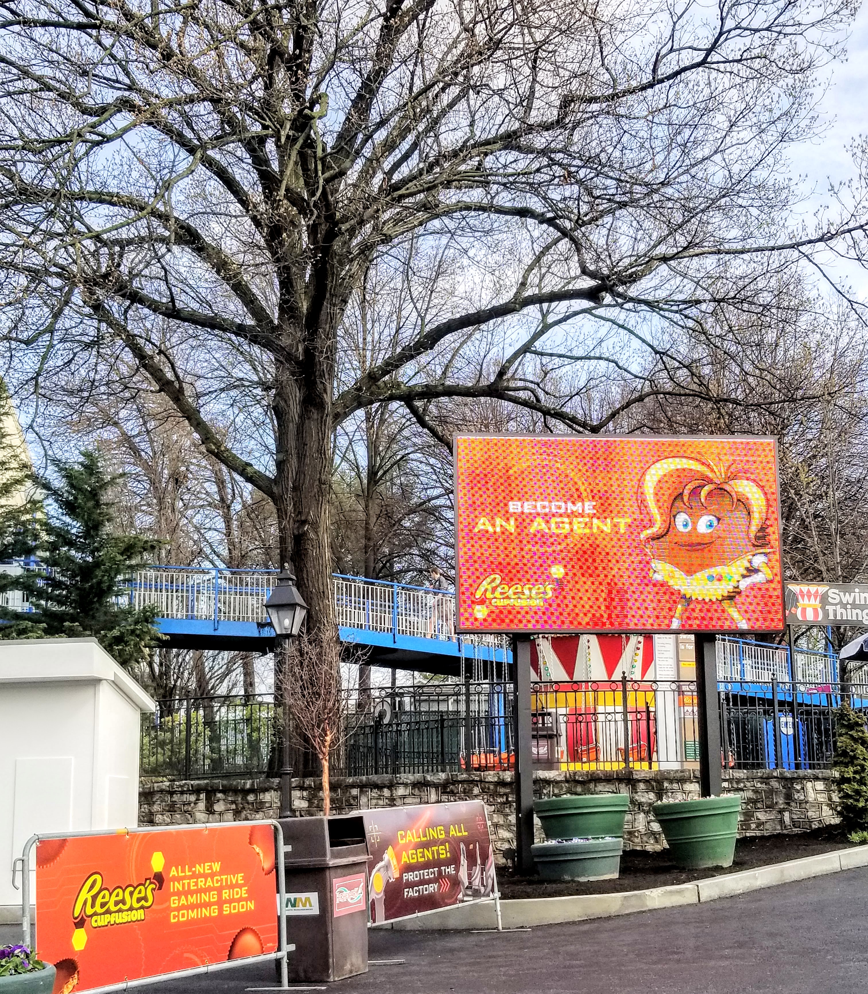 What New and Fun Things To Do & Eat in HersheyPark- Hershey, Pa.? Visiting Hershey Park and need ideas on what to do? Be ready for a #SweetWelcome. The newest attraction is Reese's Cupfusion- a fun ride for the entire Family!