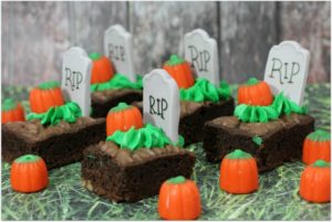 Find out what things you can make with these easy Halloween Tombstone Treats: 20 Recipes to Dig Up Your Next Party recipes! To die for!