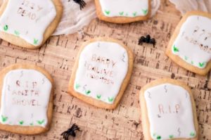 Find out what things you can make with these easy Halloween Tombstone Treats: 20 Recipes to Dig Up Your Next Party recipes! To die for!