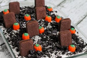 Find out what things you can make with these easy Halloween Tombstone Treats: 20 Recipes to Dig Up Your Next Party recipes! To die for!